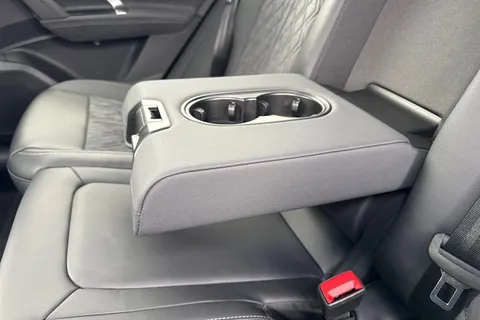  Audi Q5 2.0 TDI Edition 1 S Tronic quattro Euro 6 (s/s) 5dr Thumbnail #27