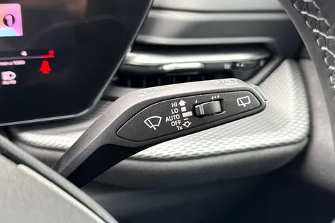  Audi Q5 2.0 TDI Edition 1 S Tronic quattro Euro 6 (s/s) 5dr Thumbnail #29