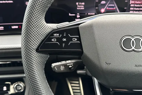  Audi Q5 2.0 TDI Edition 1 S Tronic quattro Euro 6 (s/s) 5dr Thumbnail #32