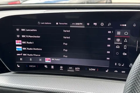  Audi Q5 2.0 TDI Edition 1 S Tronic quattro Euro 6 (s/s) 5dr Thumbnail #35