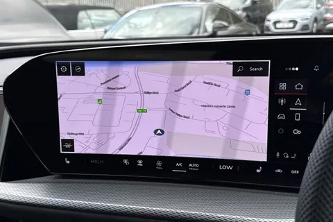  Audi Q5 2.0 TDI Edition 1 S Tronic quattro Euro 6 (s/s) 5dr Thumbnail #36
