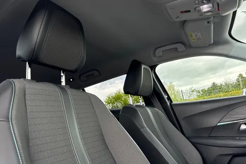 BF22RKY PEUGEOT e-2008 50kWh Allure Premium Auto 5dr (7kW Charger) Thumbnail #25