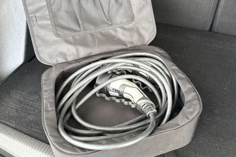 BF22RKY PEUGEOT e-2008 50kWh Allure Premium Auto 5dr (7kW Charger) Thumbnail #33