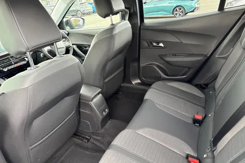 BF22RKY PEUGEOT e-2008 50kWh Allure Premium Auto 5dr (7kW Charger) Thumbnail #35