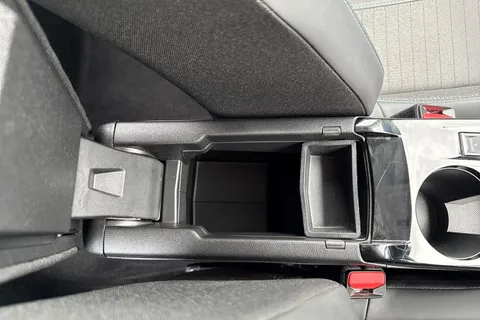 BF22RKY PEUGEOT e-2008 50kWh Allure Premium Auto 5dr (7kW Charger) Thumbnail #61