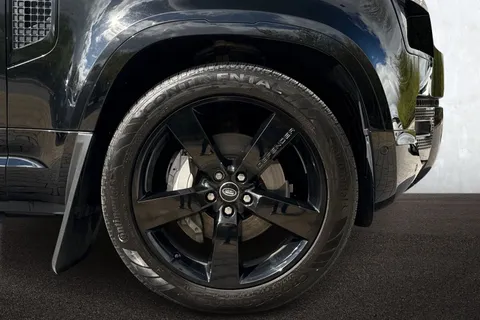 BA73XUH Land Rover Defender 110 3.0 D300 Hard Top X-Dynamic HSE 5dr Thumbnail #10