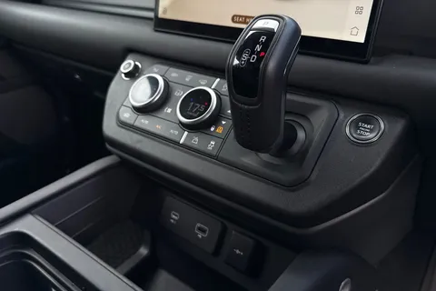 BA73XUH Land Rover Defender 110 3.0 D300 Hard Top X-Dynamic HSE 5dr Thumbnail #15