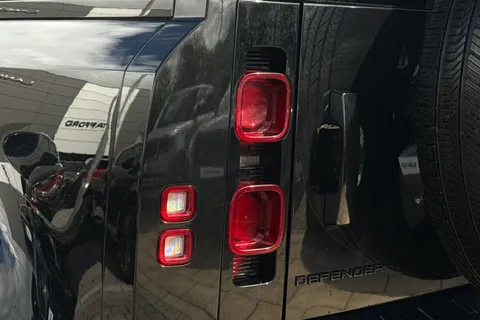 BA73XUH Land Rover Defender 110 3.0 D300 Hard Top X-Dynamic HSE 5dr Thumbnail #21