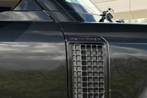 BA73XUH Land Rover Defender 110 3.0 D300 Hard Top X-Dynamic HSE 5dr Thumbnail #30