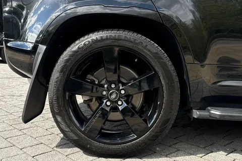 BA73XUH Land Rover Defender 110 3.0 D300 Hard Top X-Dynamic HSE 5dr Thumbnail #32