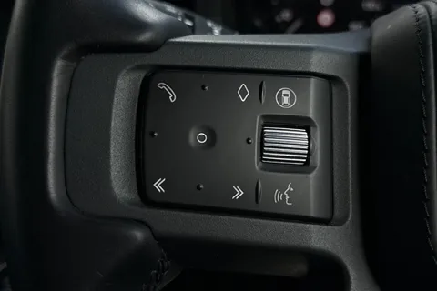 BA73XUH Land Rover Defender 110 3.0 D300 Hard Top X-Dynamic HSE 5dr Thumbnail #35