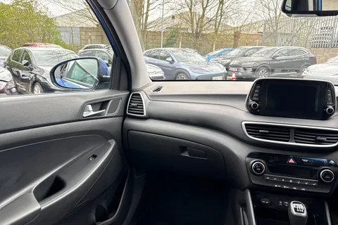 CK68KYV Hyundai Tucson 1.6 GDi SE Nav Euro 6 (s/s) 5dr Thumbnail #16