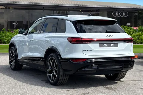  Audi Q6 E-Tron 83kWh Black Edition Auto 5dr Thumbnail #3