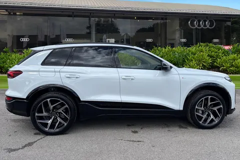  Audi Q6 E-Tron 83kWh Black Edition Auto 5dr Thumbnail #4