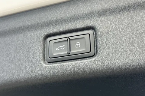  Audi Q6 E-Tron 83kWh Black Edition Auto 5dr Thumbnail #25