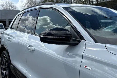  Audi Q6 E-Tron 83kWh Black Edition Auto 5dr Thumbnail #44