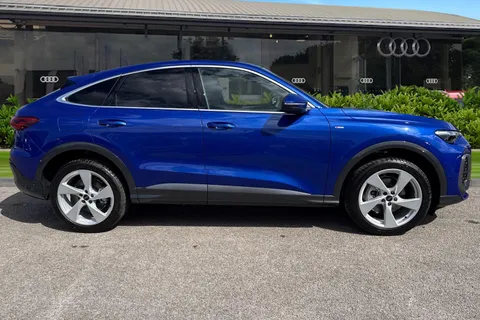  Audi Q5 2.0 TFSI S line Sportback S Tronic quattro Euro 6 (s/s) 5dr Thumbnail #4