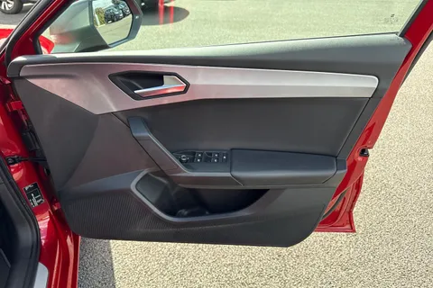 DX70XSL SEAT Leon 1.5 TSI EVO FR Euro 6 (s/s) 5dr Thumbnail #22