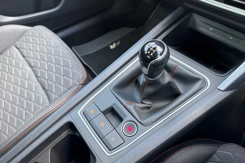 DX70XSL SEAT Leon 1.5 TSI EVO FR Euro 6 (s/s) 5dr Thumbnail #24