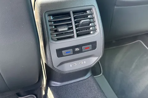 DX70XSL SEAT Leon 1.5 TSI EVO FR Euro 6 (s/s) 5dr Thumbnail #34