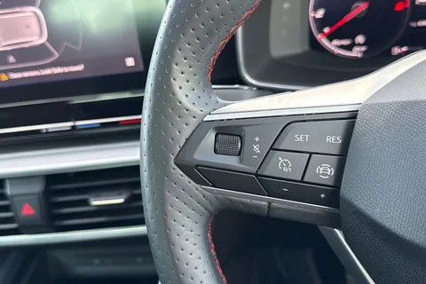 DX70XSL SEAT Leon 1.5 TSI EVO FR Euro 6 (s/s) 5dr Thumbnail #38