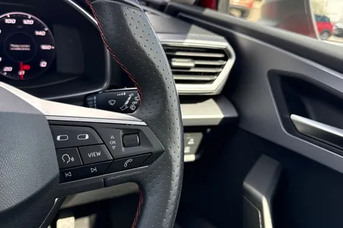 DX70XSL SEAT Leon 1.5 TSI EVO FR Euro 6 (s/s) 5dr Thumbnail #39