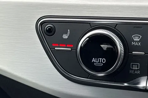 LS24YHX Audi A4 Avant Avant S line 40 TFSI  204 PS S tronic Thumbnail #44