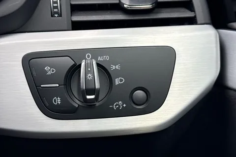 LS24YHX Audi A4 Avant Avant S line 40 TFSI  204 PS S tronic Thumbnail #50