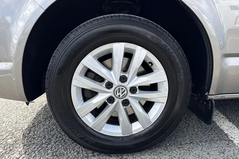 DG18WFF Volkswagen California 2.0 TDI BlueMotion Tech Beach DSG Euro 6 (s/s) 4dr Thumbnail #13