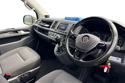 DG18WFF Volkswagen California 2.0 TDI BlueMotion Tech Beach DSG Euro 6 (s/s) 4dr Thumbnail #15