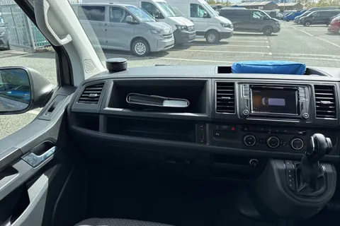 DG18WFF Volkswagen California 2.0 TDI BlueMotion Tech Beach DSG Euro 6 (s/s) 4dr Thumbnail #21