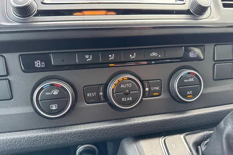 DG18WFF Volkswagen California 2.0 TDI BlueMotion Tech Beach DSG Euro 6 (s/s) 4dr Thumbnail #23