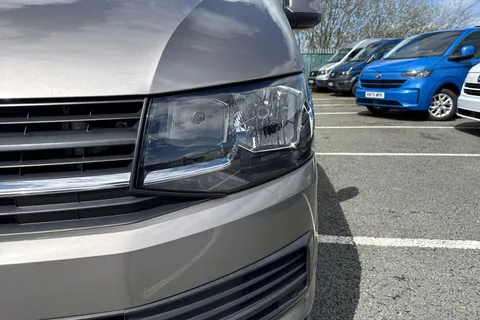 DG18WFF Volkswagen California 2.0 TDI BlueMotion Tech Beach DSG Euro 6 (s/s) 4dr Thumbnail #32