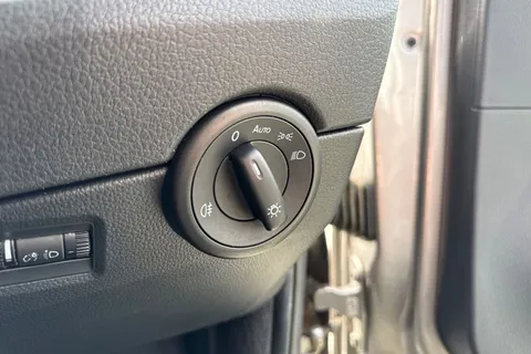 DG18WFF Volkswagen California 2.0 TDI BlueMotion Tech Beach DSG Euro 6 (s/s) 4dr Thumbnail #34