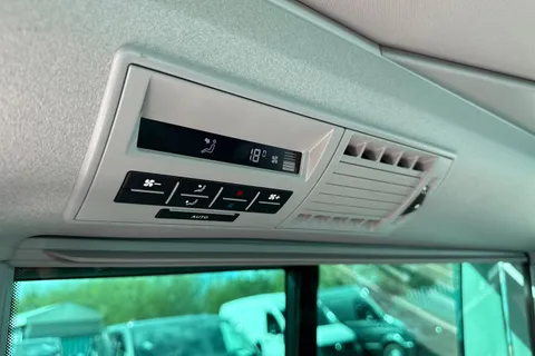 DG18WFF Volkswagen California 2.0 TDI BlueMotion Tech Beach DSG Euro 6 (s/s) 4dr Thumbnail #38