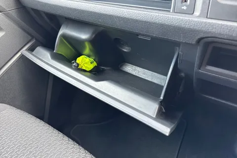 DG18WFF Volkswagen California 2.0 TDI BlueMotion Tech Beach DSG Euro 6 (s/s) 4dr Thumbnail #46