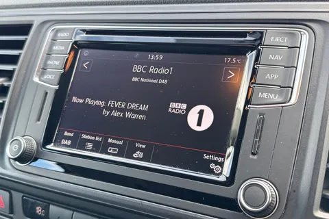 DG18WFF Volkswagen California 2.0 TDI BlueMotion Tech Beach DSG Euro 6 (s/s) 4dr Thumbnail #50