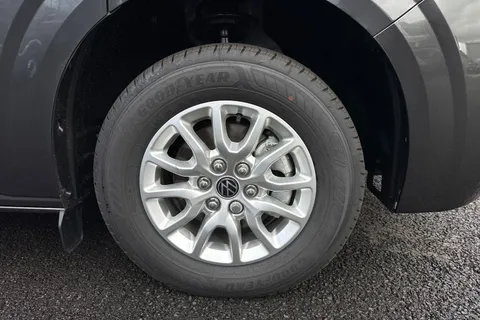 MF26ETX Volkswagen Transporter SWB 110PS MANUAL Thumbnail #7