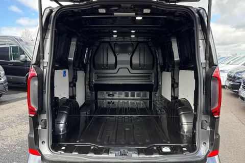 MF26EOL Volkswagen Transporter SWB 110PS MANUAL Thumbnail #10