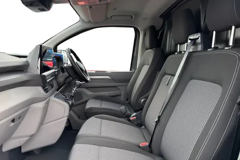 MF26ETX Volkswagen Transporter SWB 110PS MANUAL Thumbnail #11