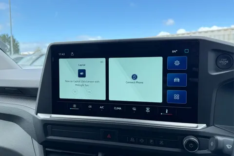 DA26GUK Volkswagen Transporter 2.0 TDI 110 Commerce Plus Van Thumbnail #17