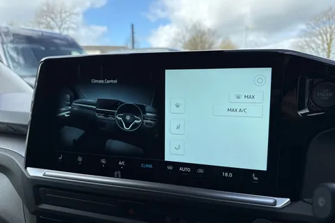 MF26ETX Volkswagen Transporter SWB 110PS MANUAL Thumbnail #19