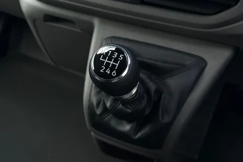 DA26GUK Volkswagen Transporter 2.0 TDI 110 Commerce Plus Van Thumbnail #23