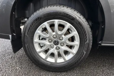 MF26ETX Volkswagen Transporter SWB 110PS MANUAL Thumbnail #22