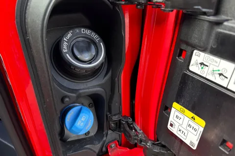 DA26GUK Volkswagen Transporter 2.0 TDI 110 Commerce Plus Van Thumbnail #25