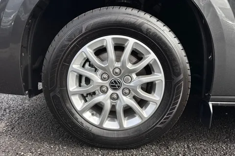 MF26ETX Volkswagen Transporter SWB 110PS MANUAL Thumbnail #24