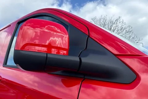 DA26GUK Volkswagen Transporter 2.0 TDI 110 Commerce Plus Van Thumbnail #26