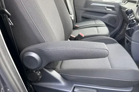 MF26ETX Volkswagen Transporter SWB 110PS MANUAL Thumbnail #25