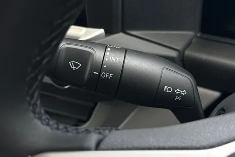 DA26GUK Volkswagen Transporter 2.0 TDI 110 Commerce Plus Van Thumbnail #37