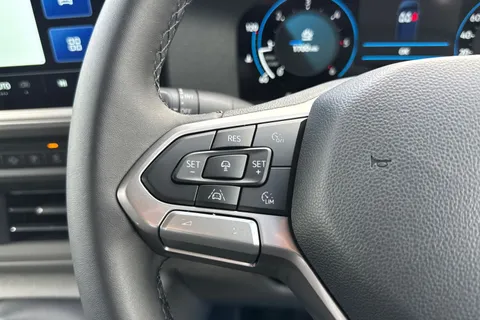 MF26ETX Volkswagen Transporter SWB 110PS MANUAL Thumbnail #36